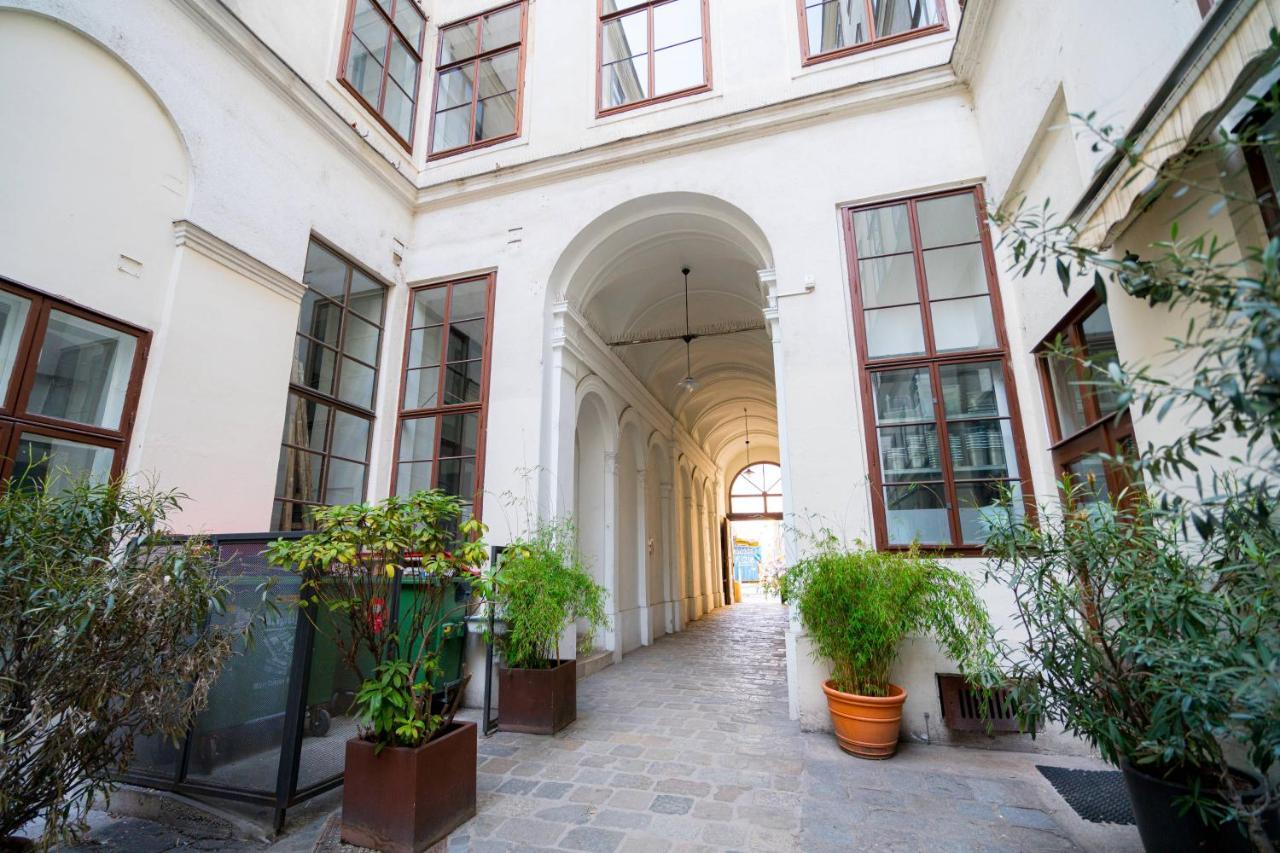 Vienna Residence, Volkstheater - Parliament エクステリア 写真